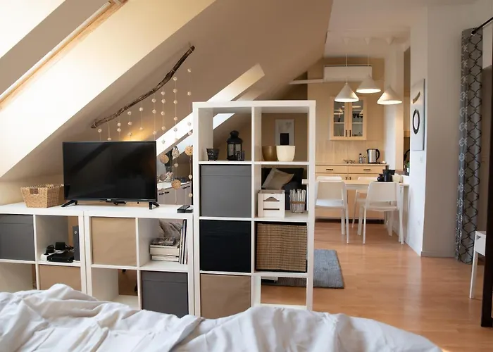 953 - Your Peace Of Mind, Ac & Parking *