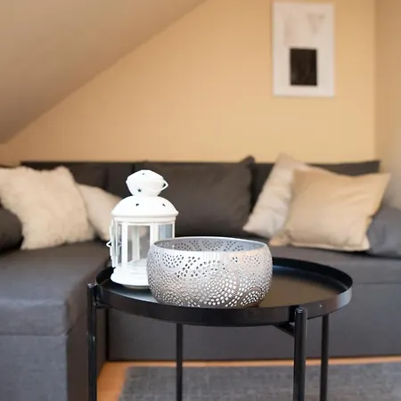 Apartment 953 - Your Peace Of Mind, Ac & Parking