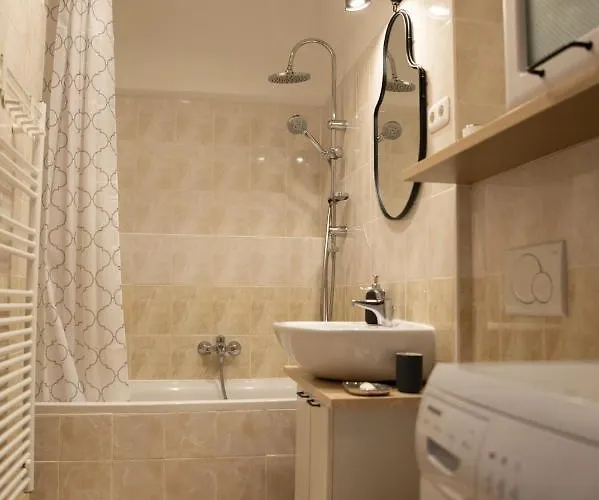 Apartamento 953 - Your Peace Of Mind, Ac & Parking Budapeste
